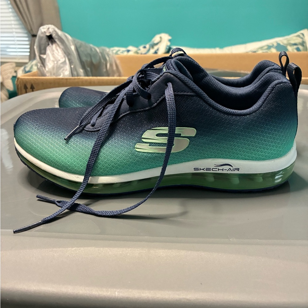 Skechers Women's Gradient Blue and Teal Sneakers